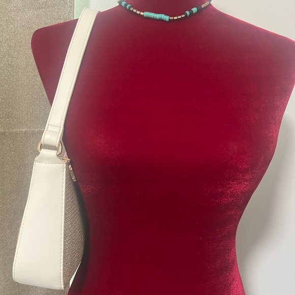 Simple Cream and Tan Shoulder Bag. New - Picture 4 of 5